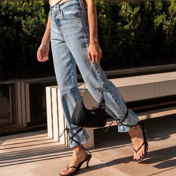 Levi’s Ribcage Straight Ankle Jeans - Picture 10 of 13